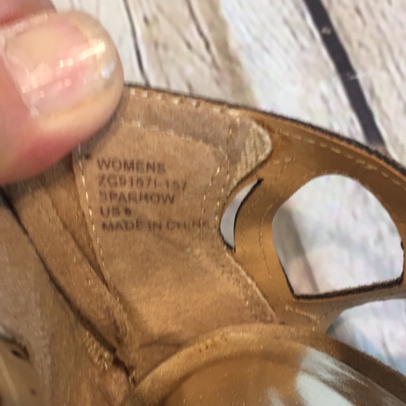 Zigisoho shoes tan and rhinestone cutout 5” high heels - Picture 7 of 7